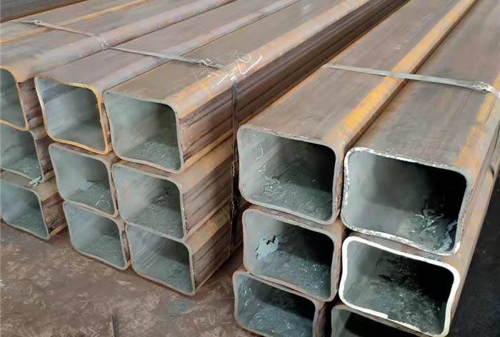 察雅大口径无缝方管